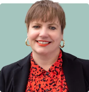 Headshot of Julie Van Winkle